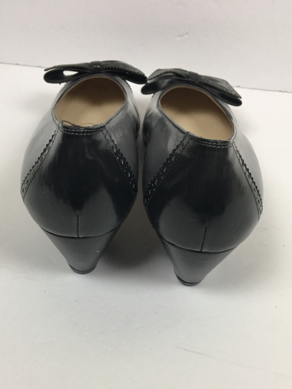 Salvatore Ferragamo Iconic Classic Grey Leather Vara Bow Kitten Heels  6B - Picture 5 of 12